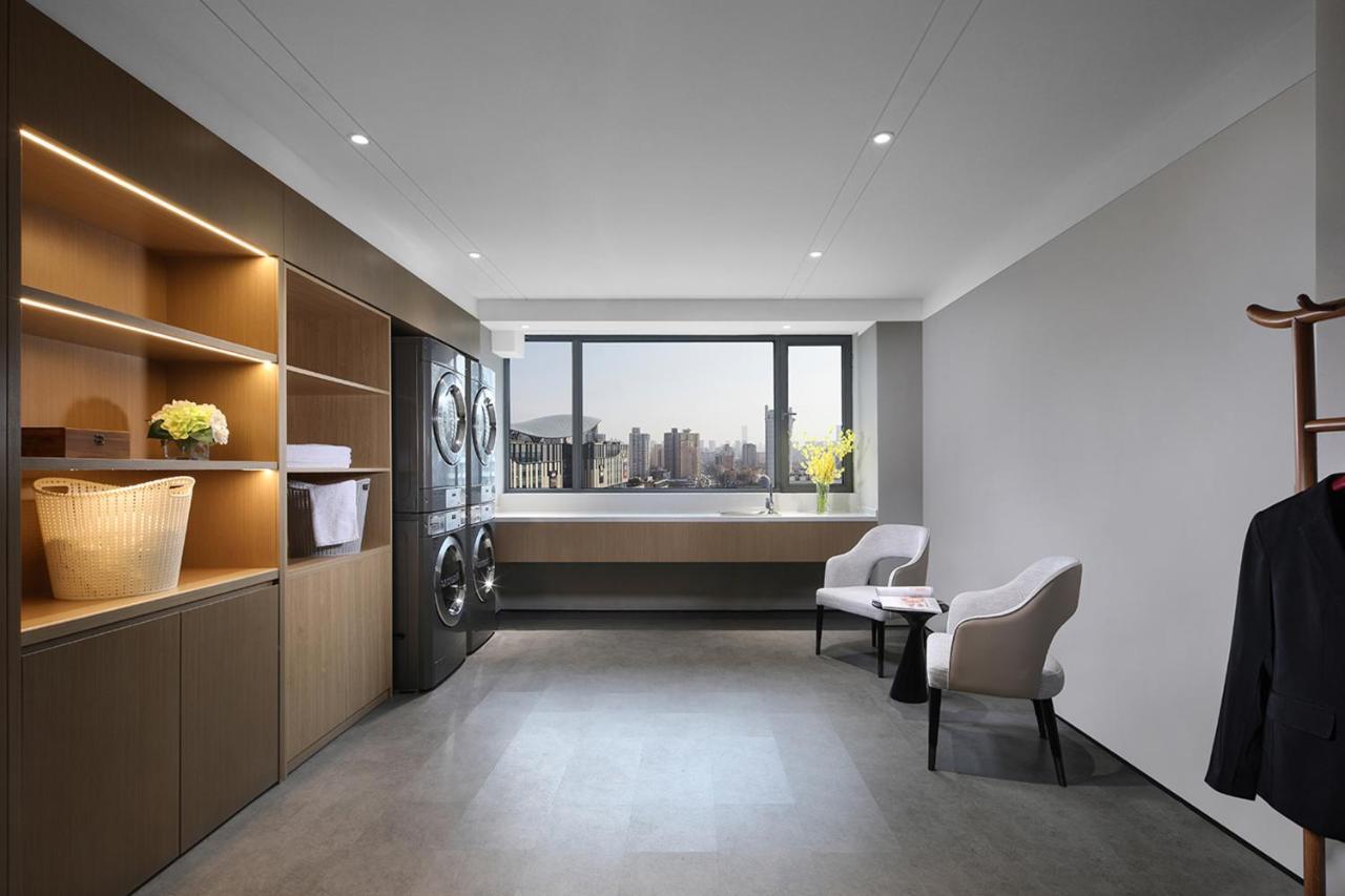 Holiday Inn Shanghai Huaxia By Ihg - Overlooking City Scenery At Sky View Restaurant Eksteriør bilde
