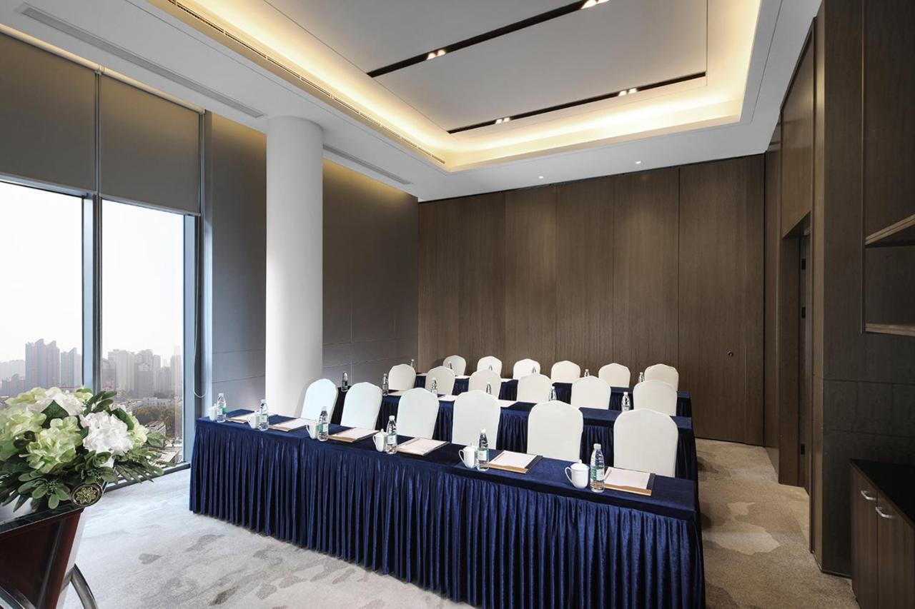 Holiday Inn Shanghai Huaxia By Ihg - Overlooking City Scenery At Sky View Restaurant Eksteriør bilde