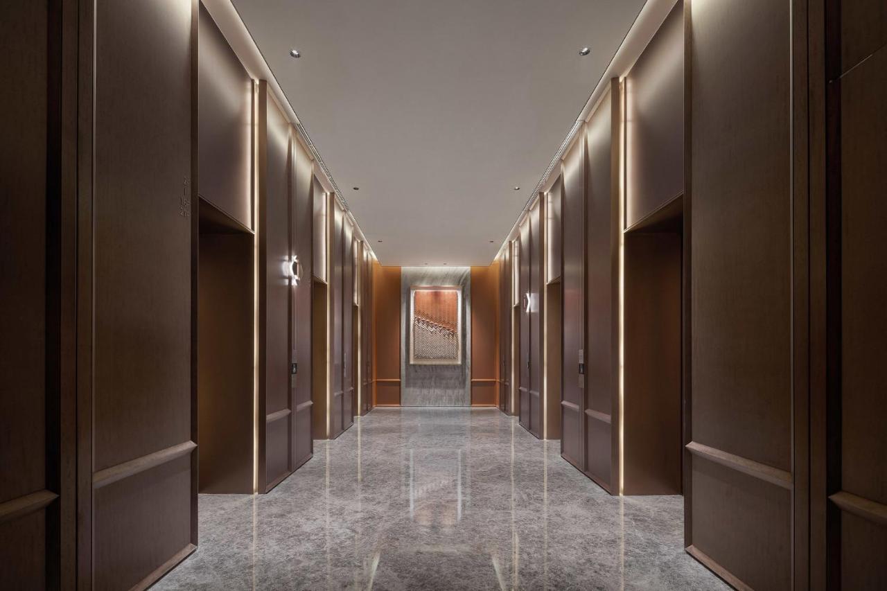 Holiday Inn Shanghai Huaxia By Ihg - Overlooking City Scenery At Sky View Restaurant Eksteriør bilde